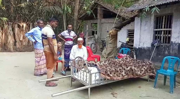 সম্পত্তি বিরোধে ১৬ ঘণ্টা বাবার মরদেহ দাফন করতে দিলেন না সন্তানেরা